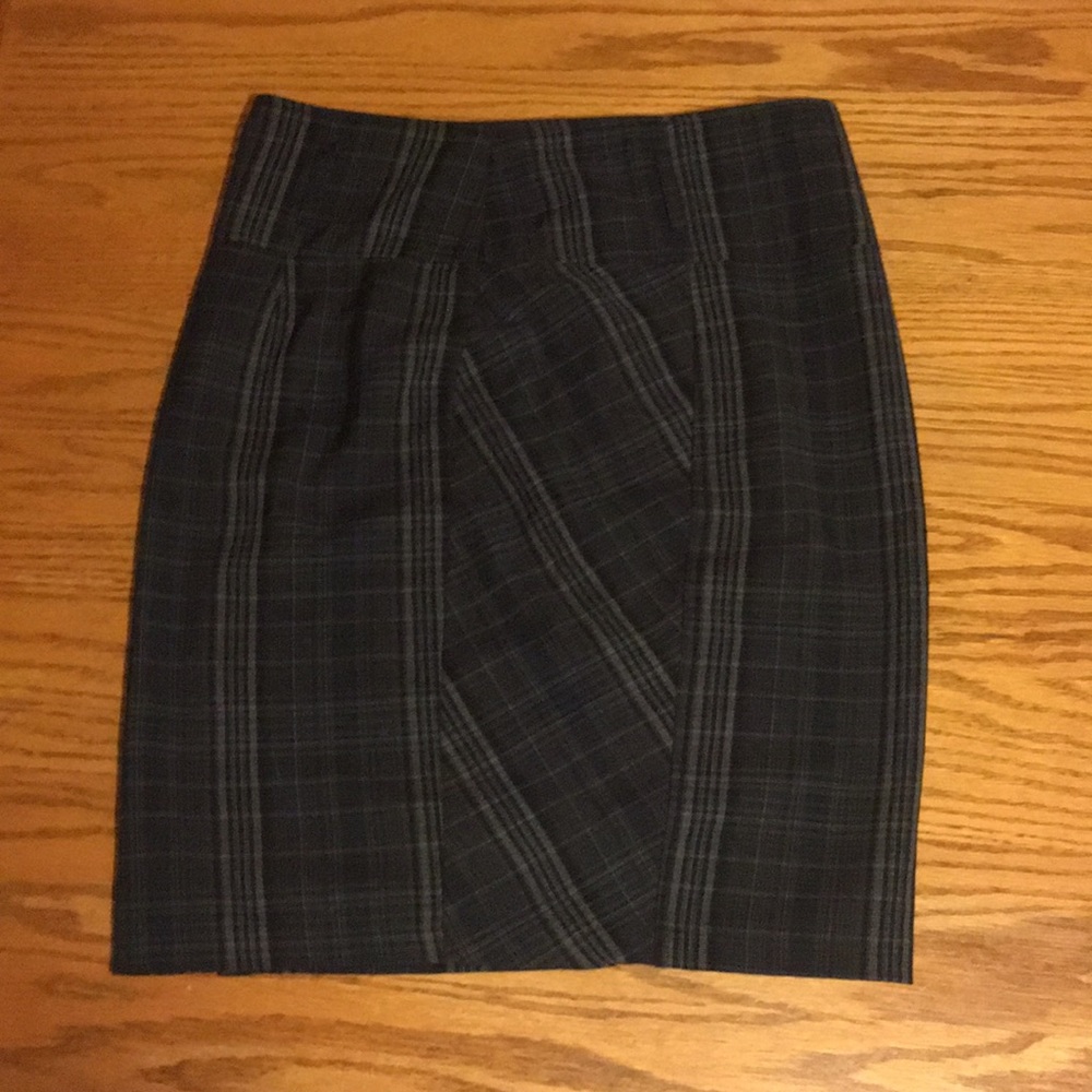 Plaid pencil skirt